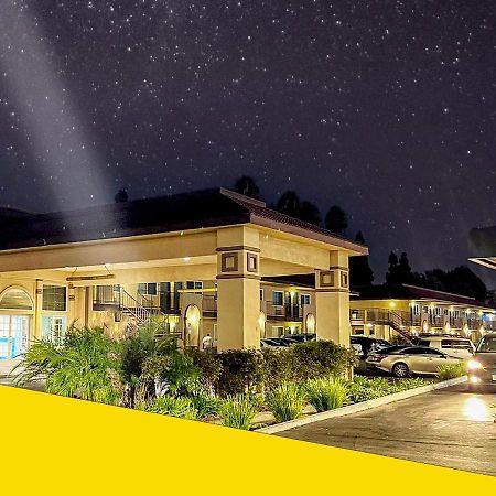 Bposhtels Anaheim Pansiyon Dış mekan fotoğraf