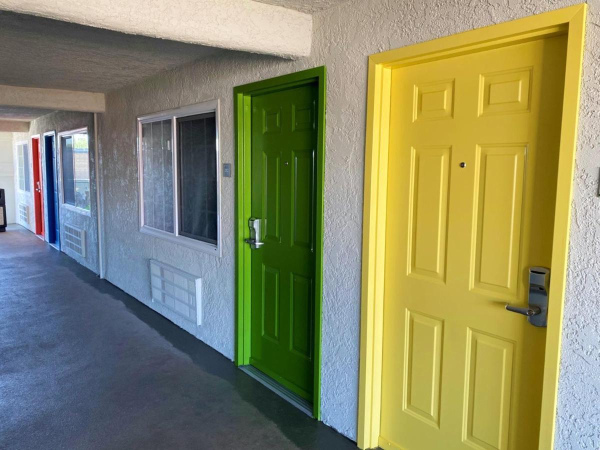 Bposhtels Anaheim Pansiyon Dış mekan fotoğraf