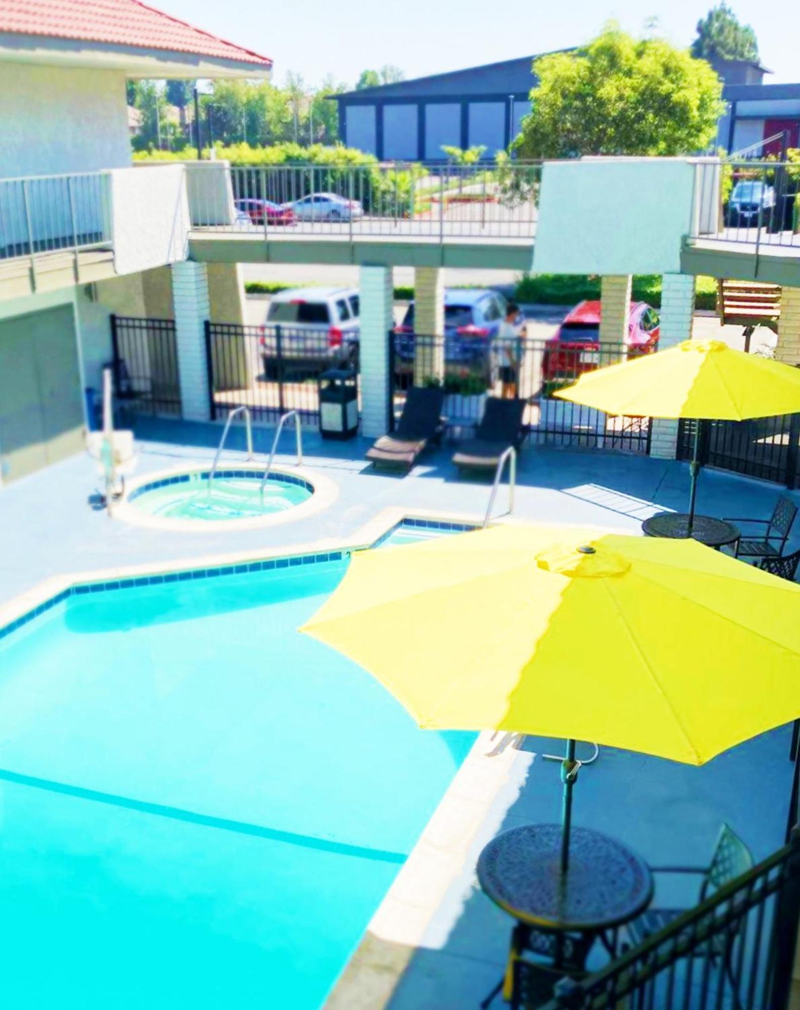 Bposhtels Anaheim Pansiyon Dış mekan fotoğraf